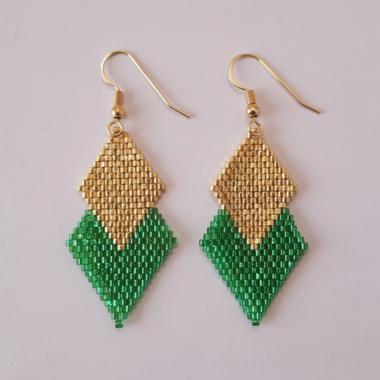 Aretes Miyuki con gancho y dos rombos superpuestos